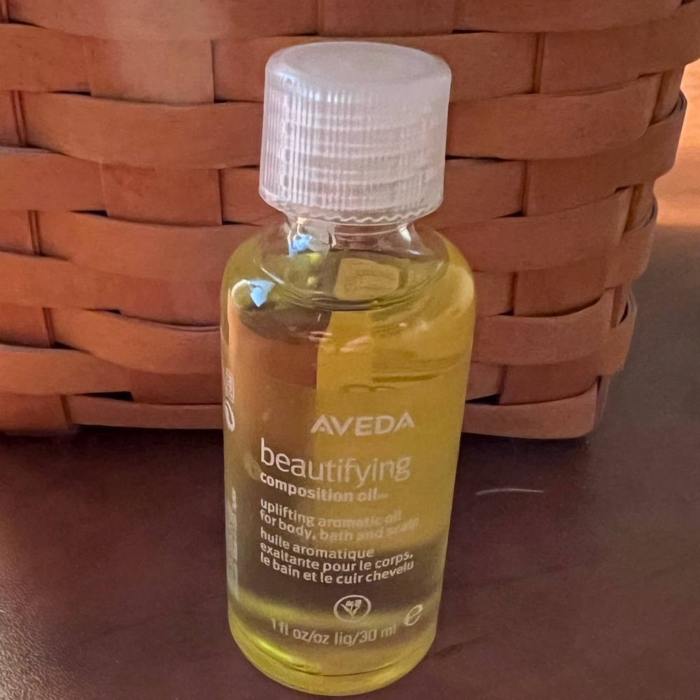 Aveda beautifying composition oil